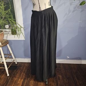 3/20.00. Apt 9 plus size maxi skirt